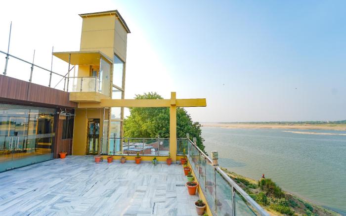 Shiv Rudraksh Resort with Ganges View