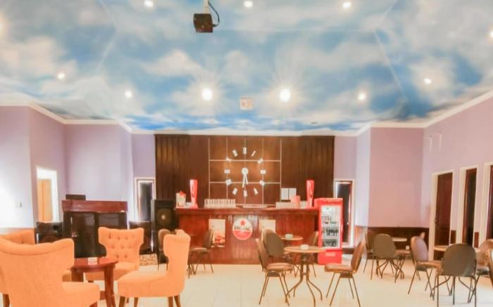RedDoorz Plus near Istana Cipanas Cianjur