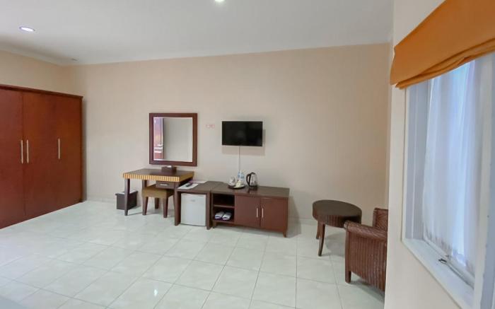RedDoorz Plus near Istana Cipanas Cianjur