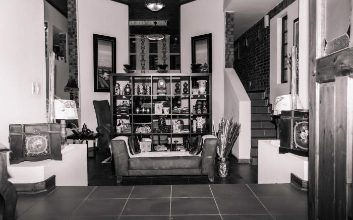 Mereke Manor