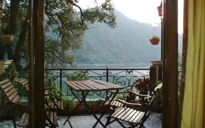 Goroomgo Sangeeta Paradise Nainital