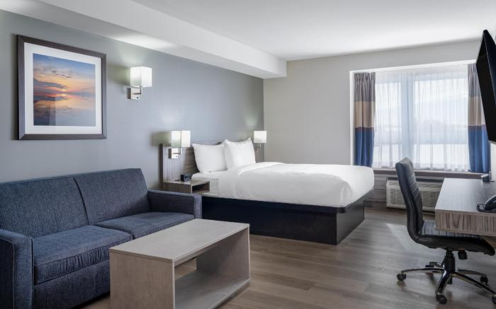 Microtel Inn & Suites by Wyndham Kanata Ottawa West