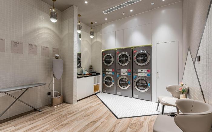 Atour X Hotel Shanghai Wujiaochang Yixian Building