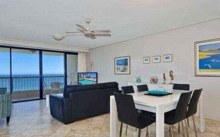 Clubb Coolum Beach Resort