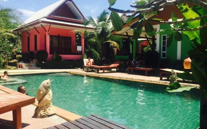 Pinky Bungalows Resort