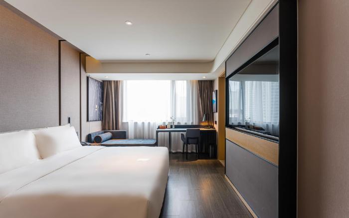 Atour Hotel Shanghai Daning International Plaza