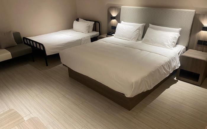 Hanting Hotel Linyin Dongxing Road Airport