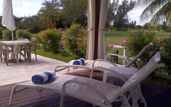 Las Gaviotas Hotel and Suites