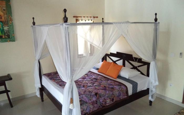 Tradisi Beach Front Villas