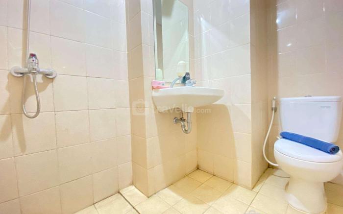 Relaxing 1BR at Parahyangan Residence By Travelio