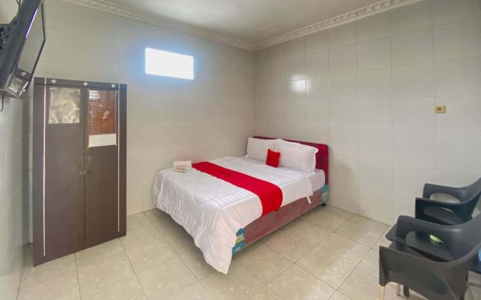 RedDoorz Plus near Cito Mall Surabaya