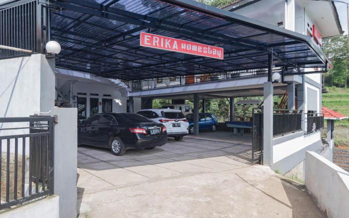 Erika Homestay Lembang Mitra RedDoorz