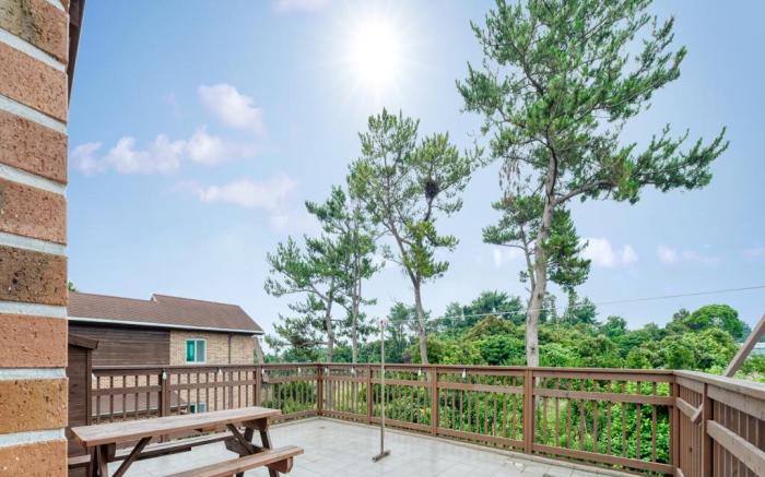 Seogwipo J&J Pension