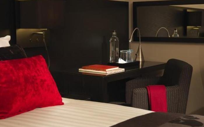 Guildford Harbour Hotel