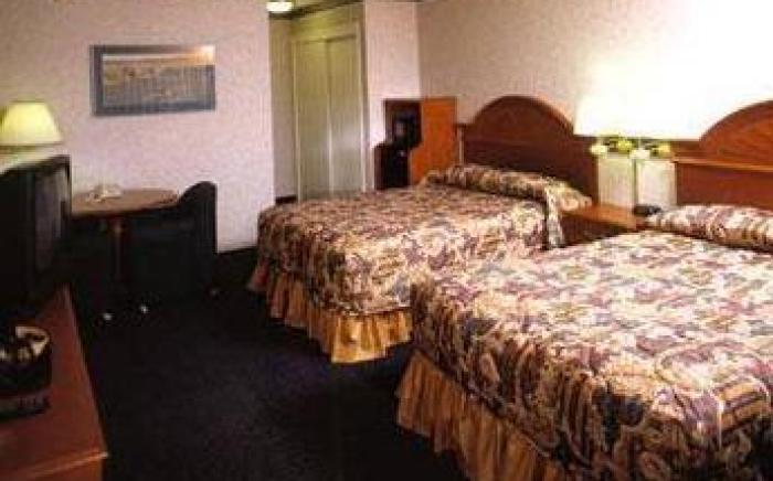 Nob Hill Motor Inn