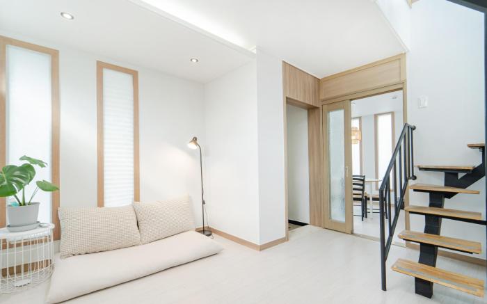 Jeju private aewol