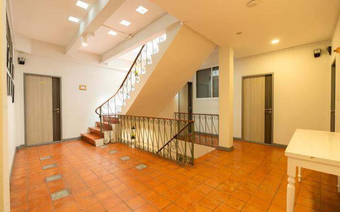 Ratchadamnoen Residence