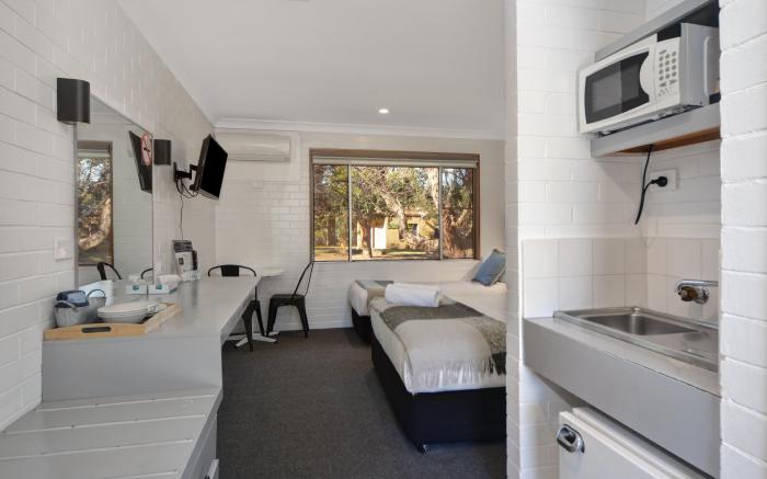 Pleasant Way River Lodge