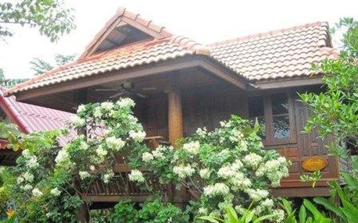 Ruen Thai Ampawa Resort