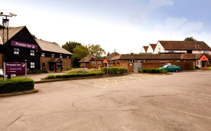 Premier Inn Farnborough West - Southwood