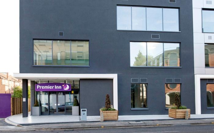 Premier Inn Woking Town Centre