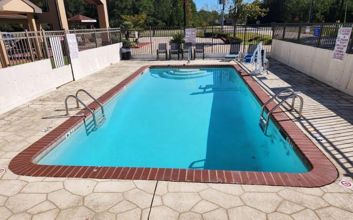 Days Inn by Wyndham Lumberton