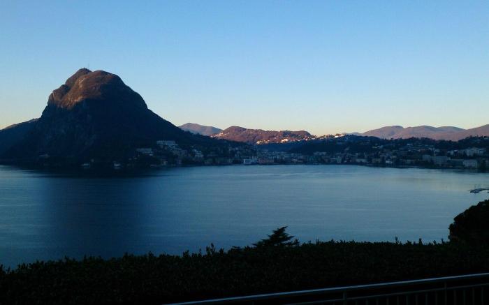 FLAT WITH AMAZING VIEW OVER THE GULF OF LUGANO