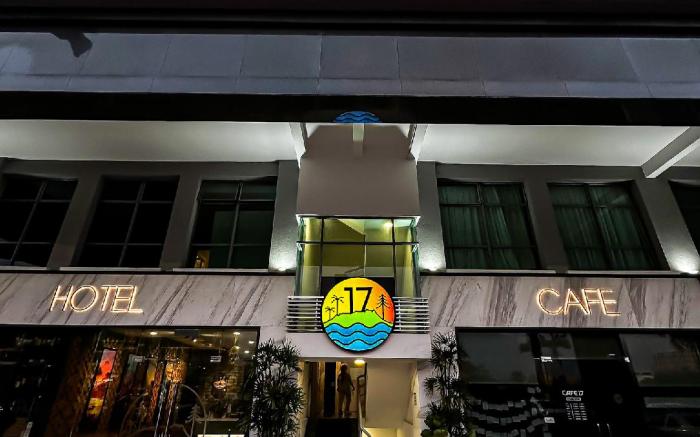 Hotel 17