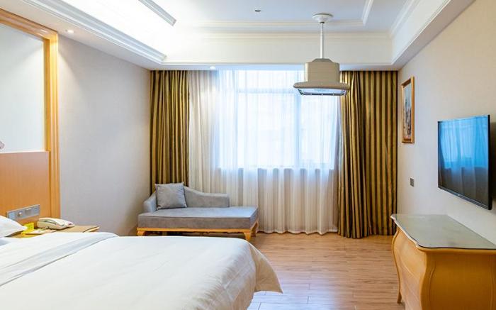 Vienna Hotel Hubei Yidu Jiefang Building