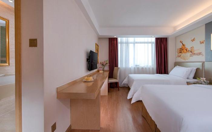 Vienna Hotel Guangxi Guigang Pingnan Central Plaza