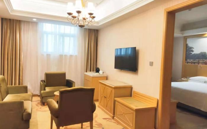 Vienna Hotel Hubei Xiangyang Tang City Gulou