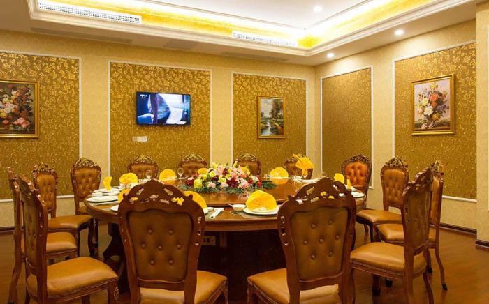 Vienna Hotel Guangxi Guigang High-Speed Railway Station Central Square