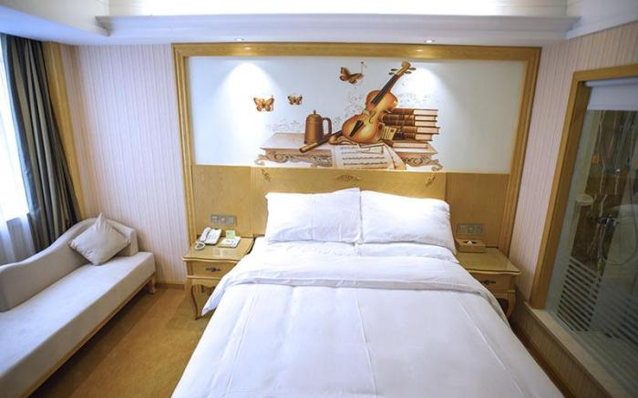 Vienna Hotel Shandong Linyi General Bus Station
