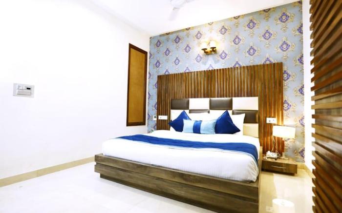 Amritsar Grand By Levelup