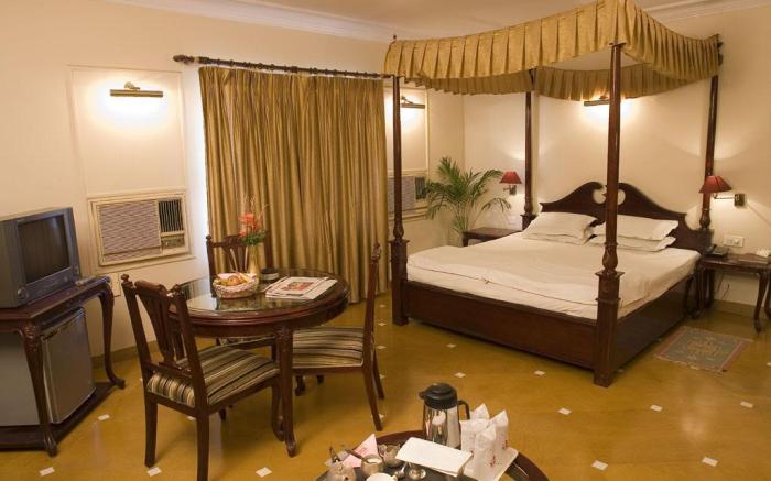 LMB Hotel