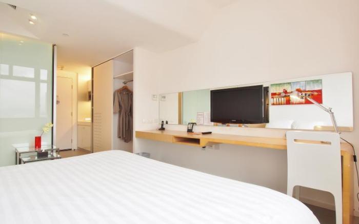 60 West Hotel