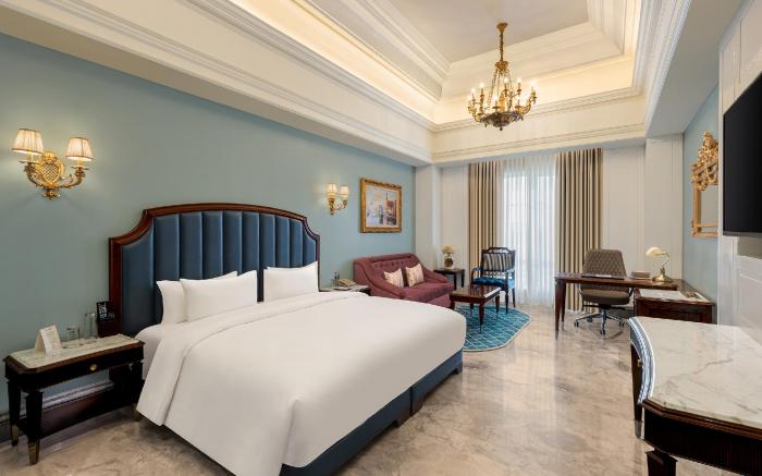 Hotel Hillock Ahmedabad