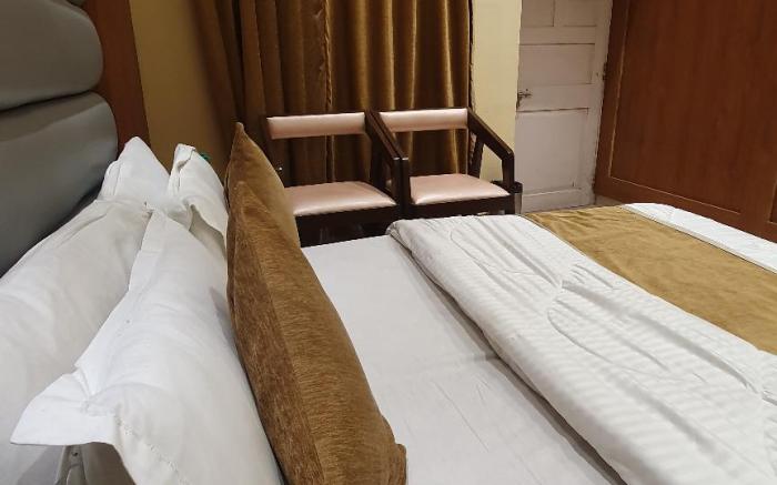 HOTEL GOLDEN VEENA