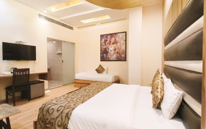 Hotel Sallow Royal Suites