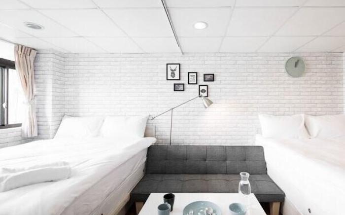 Love Taipei G6 - Luxury - Taipei 101 - MRT Ximen Station - accommodates 1-8 people.