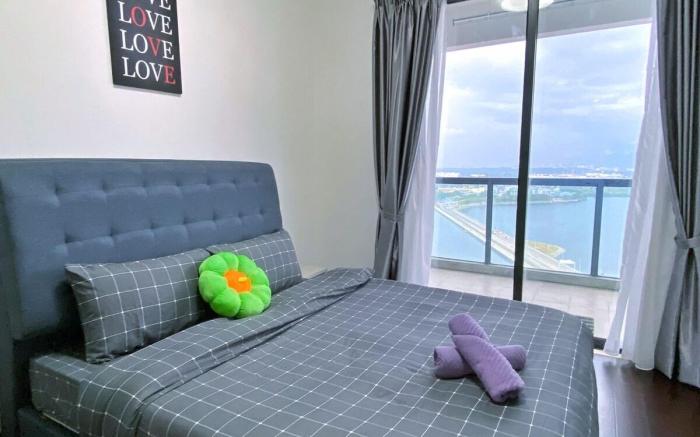 R&F 3B【PANORAMIC SEA VIEW】by SC HOMESTAY / Bathtub