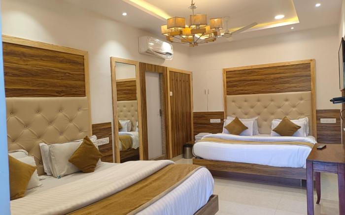 HOTEL GOLDEN VEENA
