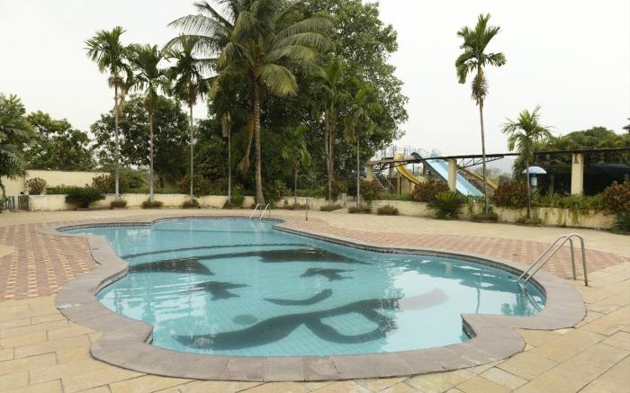 UKs Resort Khopoli