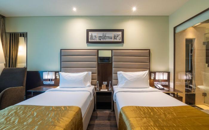 Vivanta Hyderabad, Begumpet