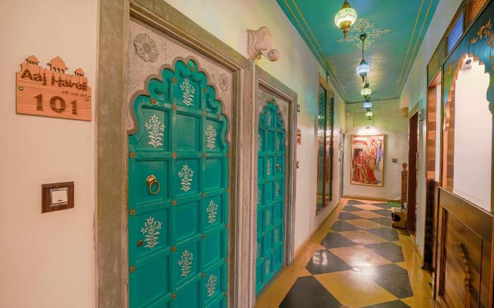 AAJ HAVELI - Pichola Lake Facing Hotel 