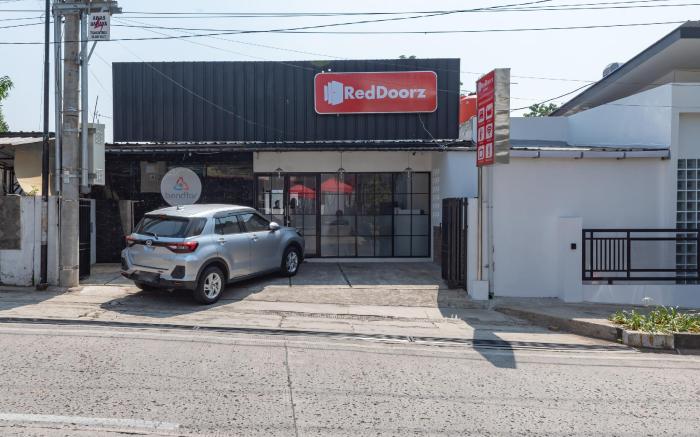 RedDoorz Syariah @ Jl Pangeran Hidayatullah Cianjur