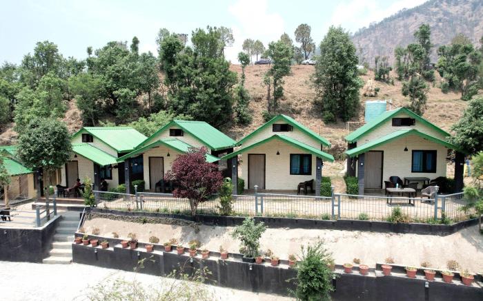 Kumaoni Karavan Camps  Resort
