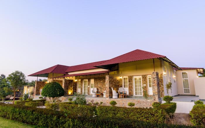 ASTROPORT SARISKA treetop by eight continents