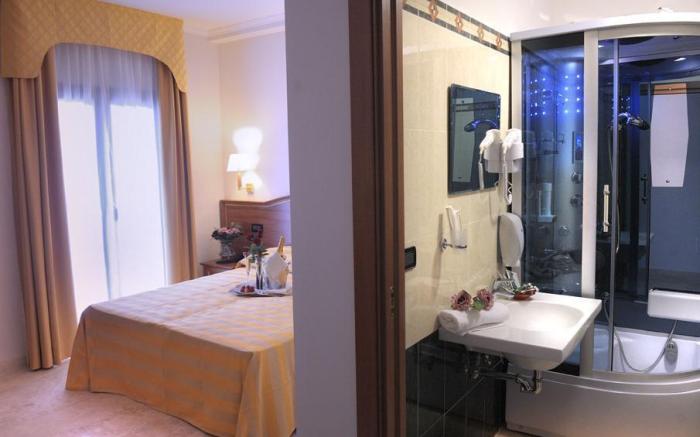 Fashion Hotel