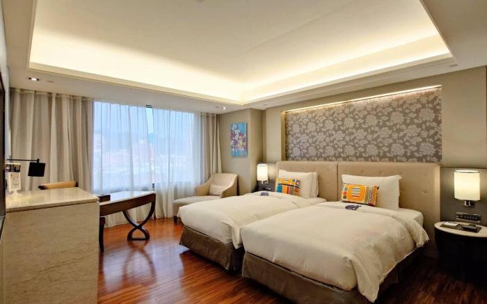 S. aura Hotel